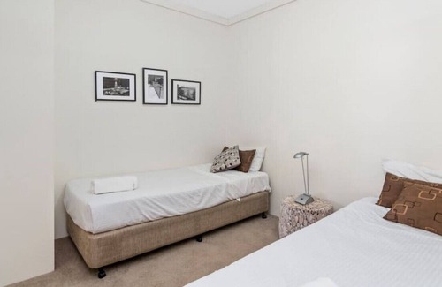 Labrador Apartamento | Magnificent Lux Broadwater 2BRM