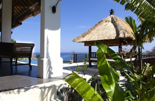 Temukus Villa | ¡Magnífica villa nueva y de lujo con gran piscina, personal e impresionantes vistas al mar!