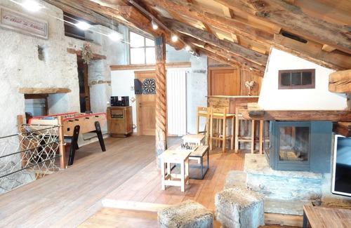 Saint-Veran Chalet De Esquí | Chalet de Lujo Magnífico a los Pies de las Pistas en St Veran