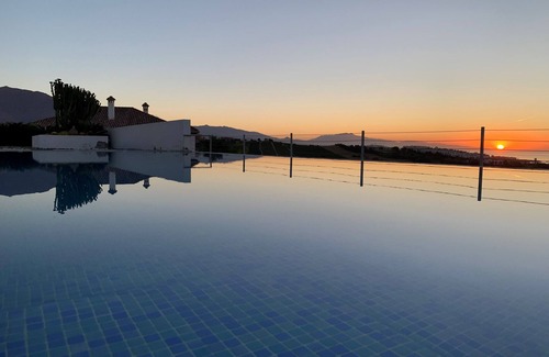 Manilva Villa | Magnífica villa de lujo para 10 a 16 personas. - magníficas vistas al mar y montaña