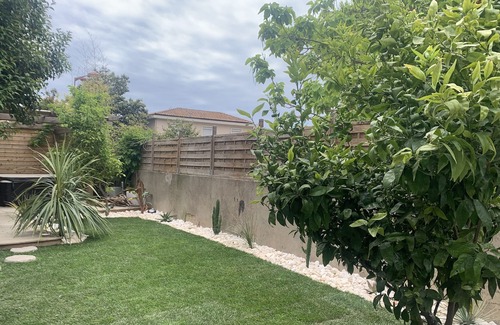 Lespignan Casa | Magnificent mansion with jacuzzi and garden