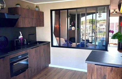 Guerrevieille Apartamento | Magnificent new apartment with splendid view of the marina