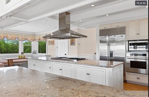 Montauk Casa | Magnificent private family retreat overlooking Lake Montauk