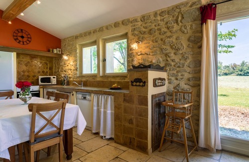 Grans Casa | MAGNIFICENT PROVENÇAL HOUSE 6 pers 3 bedrooms garden swimmingpool playground SPA