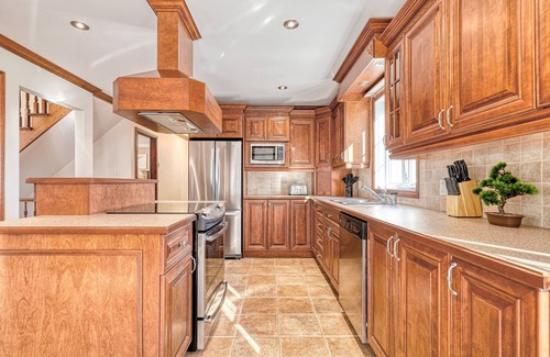Becancour Casa | Magnificent Ranch-style estate with Spa, game room. 10min from Trois-Rivieres