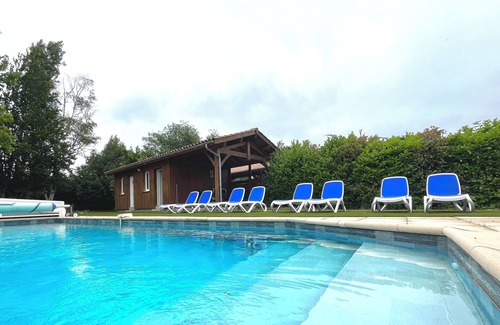 Sainte-Eulalie-en-Born Villa | LA BRUYERE - PISCINA CLIMATIZADA !!