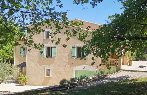 Faucon Apartamento | Magnificent studio in a superb villa at the foot of Mont Ventoux