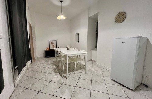 Coutras Apartamento | Magnificent T3 any comfort hyper center of Coutras-WIFI