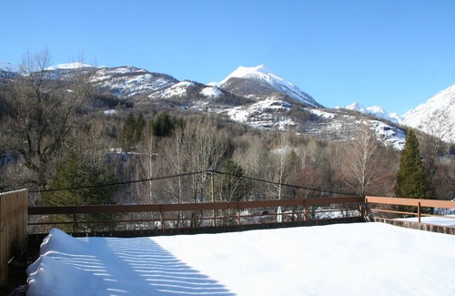 Vallouise Chalet De Esquí | MAGNÍFICA TERRAZA LLENA SUR CON VISTA EN LAS ALTURAS DE ESTE CHALET MITOYE