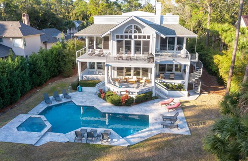 Sea Pines Casa | Magnificent & Spacious 6-Bdrm home w/ Private Pool, just steps from Beach