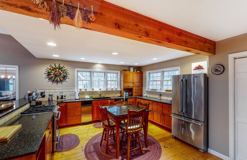 Sunderland Casa | Magnificent Vermont home w/free WiFi, full kitchen, firepit, patio, & deck