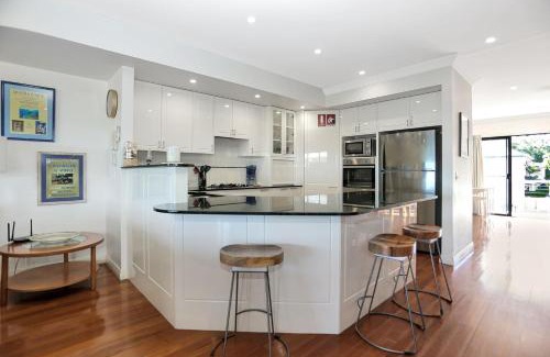 Hawks Nest Casa | Magnificent Views - Mariners Mark 3