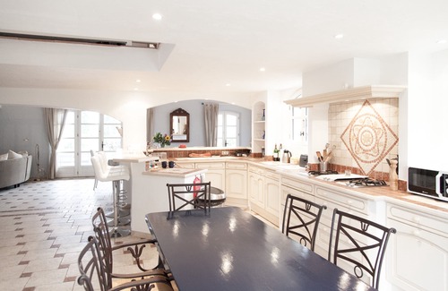 Les Restanques Villa | Magnífica VILLA EN LA PAZ en GRIMAUD, piscina, bolera: St Tropez, Ste Maxime