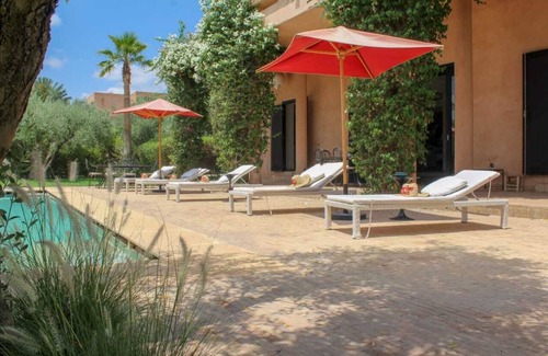 Ait Hamid Villa | Magnífica villa con impresionantes vistas del Atlas y a 15 minutos del centro.