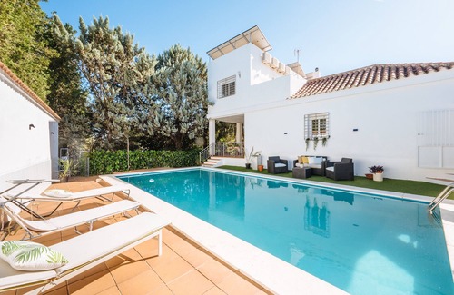 Guillena Villa | Magnifica Villa con gran piscina y jardín con vistas 100% privados en Sevilla