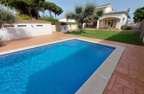 L'Escala Villa | Magnífica villa con piscina privada en gran parcela wifi gratuito ilimitado