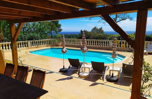 Antibes Villa | Magnífica villa con vista panorámica al mar.