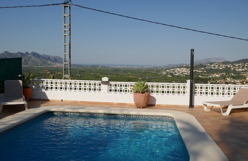 Orba Villa | Casa Lara - Villa de mar / montaña con impresionantes vistas, piscina privada, wifi