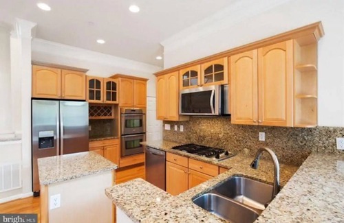 Dowell Casa | Magnificent Water Front Property