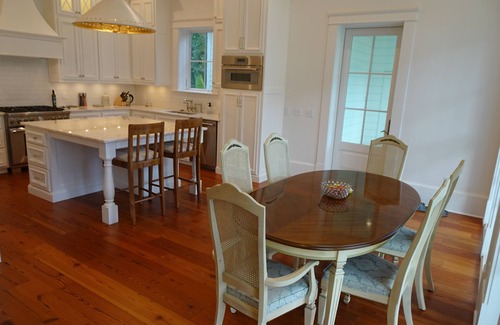 Ocean Springs Casa | Magnificent Waterfront Property! Cruisin' the Coast with room for your cars!