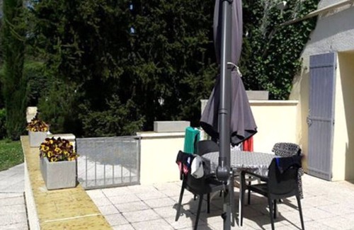Greoux-les-Bains Casa | Magnifique Appartement T2: Rez de Jardin