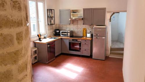 Pezenas Apartamento | Magnifique appartement cours Jean Jaurès Climatisée