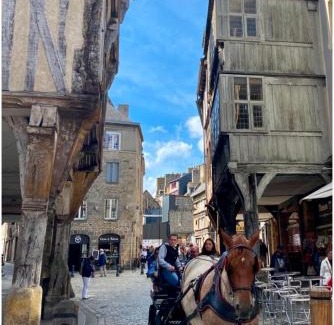 Dinan Apartamento | Magnifique appartement de charme au coeur historique de Dinan