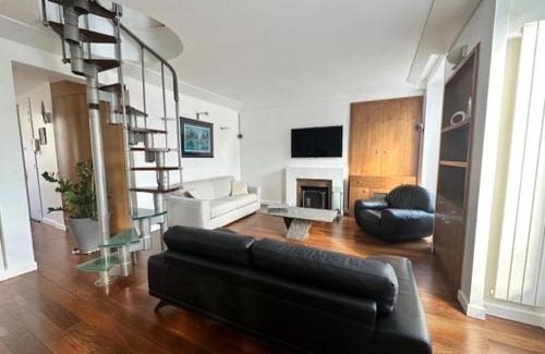 17th Arrondissement Apartamento | Magnifique appartement Paris proche Arc Triomphe