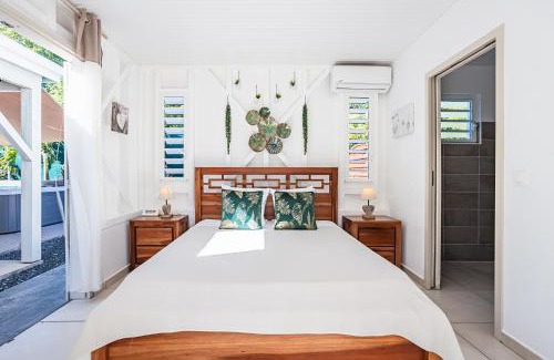 Le Moule Casa | Magnifique Bungalow et Jacuzzi au cœur des plages