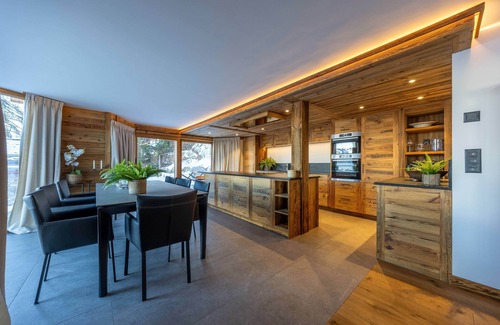 Nendaz Chalet De Esquí | Magnifique Chalet en Vieux Bois Avec vue Spectaculaire sur les Alpes Bernoises