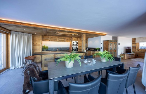 Nendaz Chalet De Esquí | Magnifique Chalet en Vieux Bois Avec vue Spectaculaire sur les Alpes Bernoises
