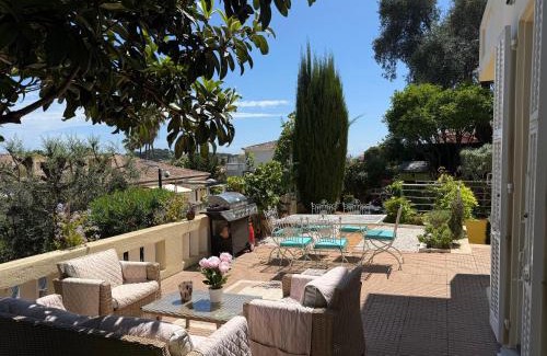 La Celle-sous-Gouzon Apartamento | Magnifique studio entier avec terrasse Saint Jean Cap Ferrat