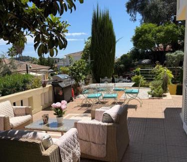 La Celle-sous-Gouzon Apartamento | Magnifique studio entier avec terrasse Saint Jean Cap Ferrat