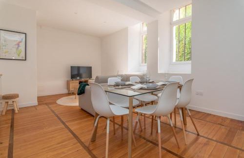 Nuits-Saint-Georges Apartamento | Magnifique logement spacieux hyper centre