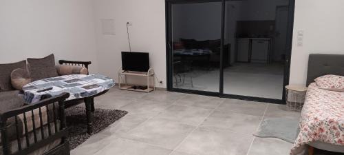 Manosque Apartamento | Magnifique Studio piscine et parking privé