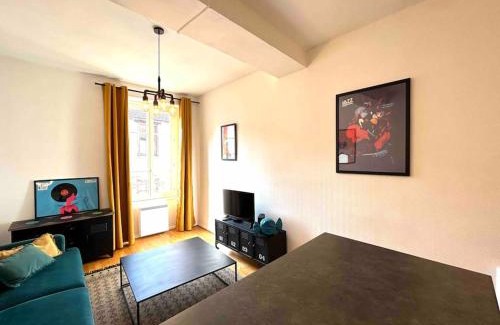 Vienne Apartamento | Magnifique T2 place de la cathédrale et passerelle