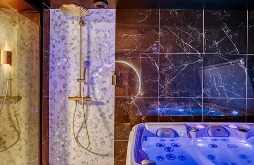 Saint-Cyr-l'Ecole Casa | Magnifique Villa Avec Jacuzzi à 15mn de Paris