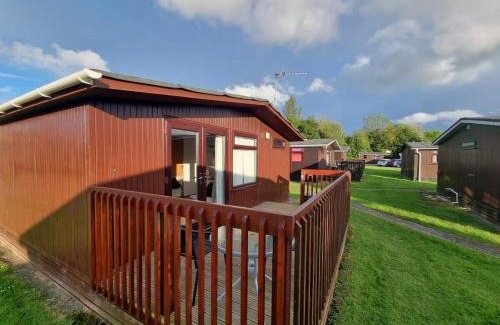 South Cerney Chalet De Esquí | Magnolia Cabin, Pet Friendly, Free Hoburne Passes