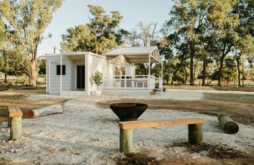 Waroona Casa | Magnolia Cottage