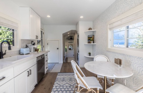 Alki Cabaña | Magnolia Cottage near West Seattle's Alki Beach