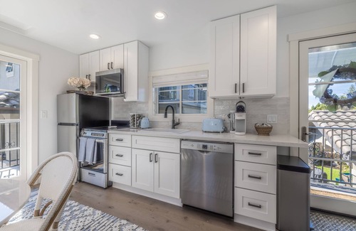Alki Cabaña | Magnolia Cottage near West Seattle's Alki Beach