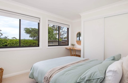 Erowal Bay Casa | Magnolia Cottage - Pet Friendly - 5 Mins Drive to Hyams Beach