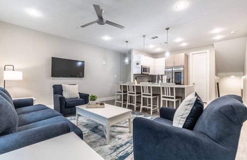 Fort Worth Casa | Magnolia District Modernism- Sleek 2-Bed Escape