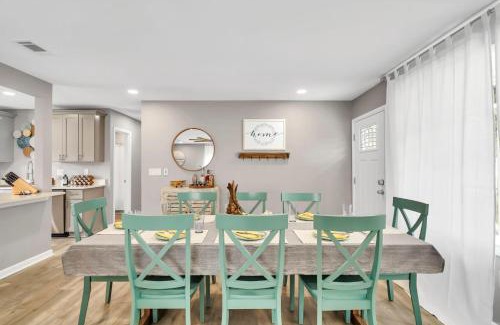 Fort Walton Beach Casa | Magnolia - Family-Friendly Comforts, TVs, Grill & Just Steps to the Beach!