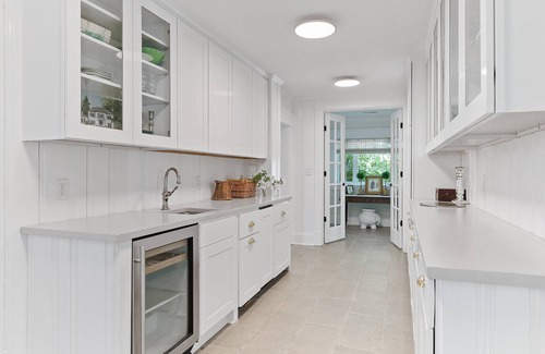 Barracks Rugby Casa | Magnolia Hill | 4 Bed, 3.5 Bath