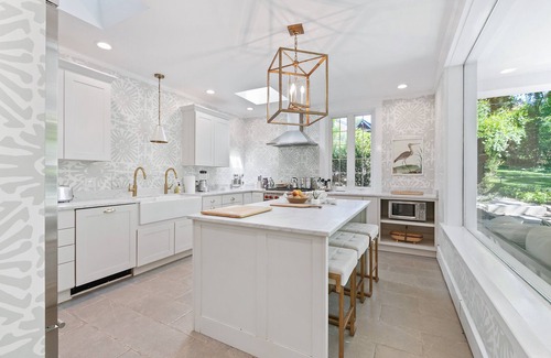 Barracks Rugby Casa | Magnolia Hill | 4 Bed, 3.5 Bath