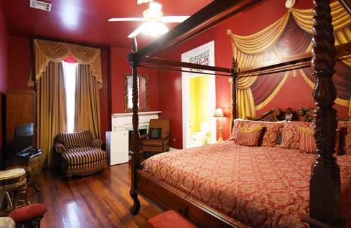 Lower Garden District Hotel | Magnolia Mansion