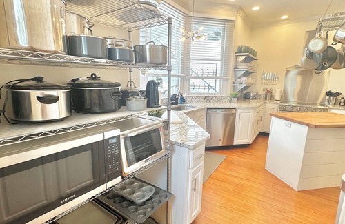 Cedar Bluff Complejo | Lakefront Resort, Sleeps 90+! Pool, Lake, Hot tubs, kayaks, & more!