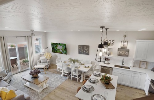 Washington Fields Casa | Magnolia Pool, Hot Tub, and Pickleball!