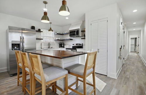 Bay St Louis Casa | Magnolia Suites B & C Bay St Louis Vacation Rental
